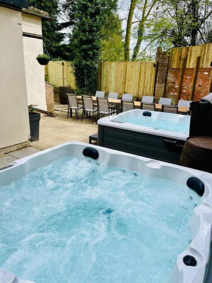 Lydney House Swaffham Sleeps 22 Villa ภายนอก รูปภาพ