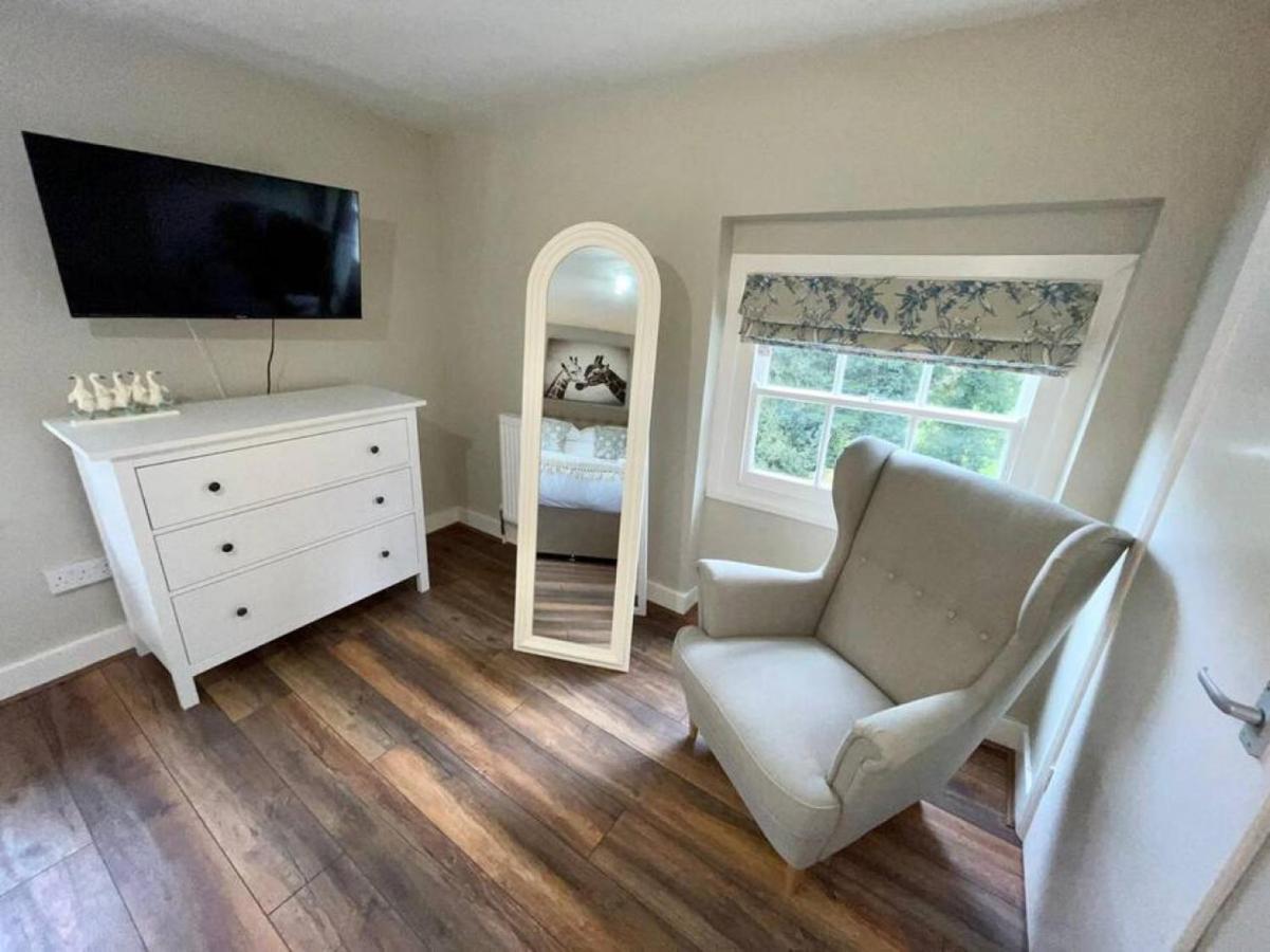 Lydney House Swaffham Sleeps 22 Villa ภายนอก รูปภาพ