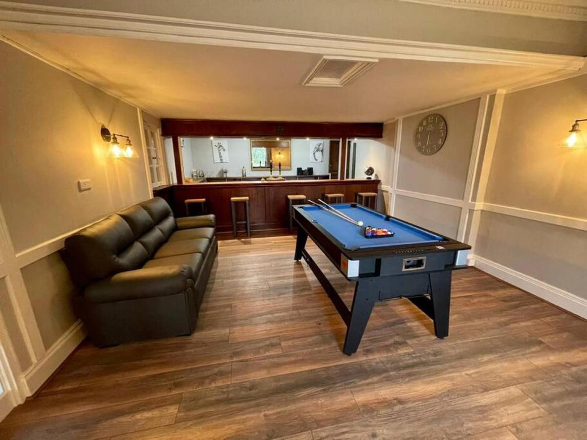 Lydney House Swaffham Sleeps 22 Villa ภายนอก รูปภาพ