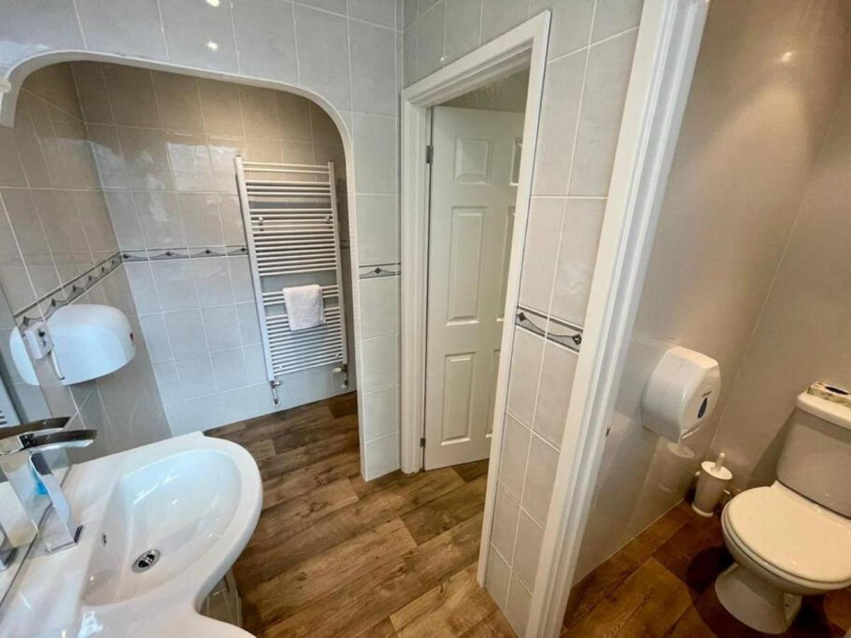 Lydney House Swaffham Sleeps 22 Villa ภายนอก รูปภาพ